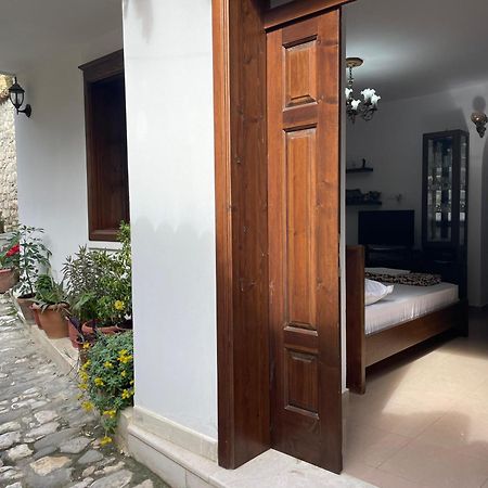 Apartment Altin In Old Town Μπεράτ Εξωτερικό φωτογραφία