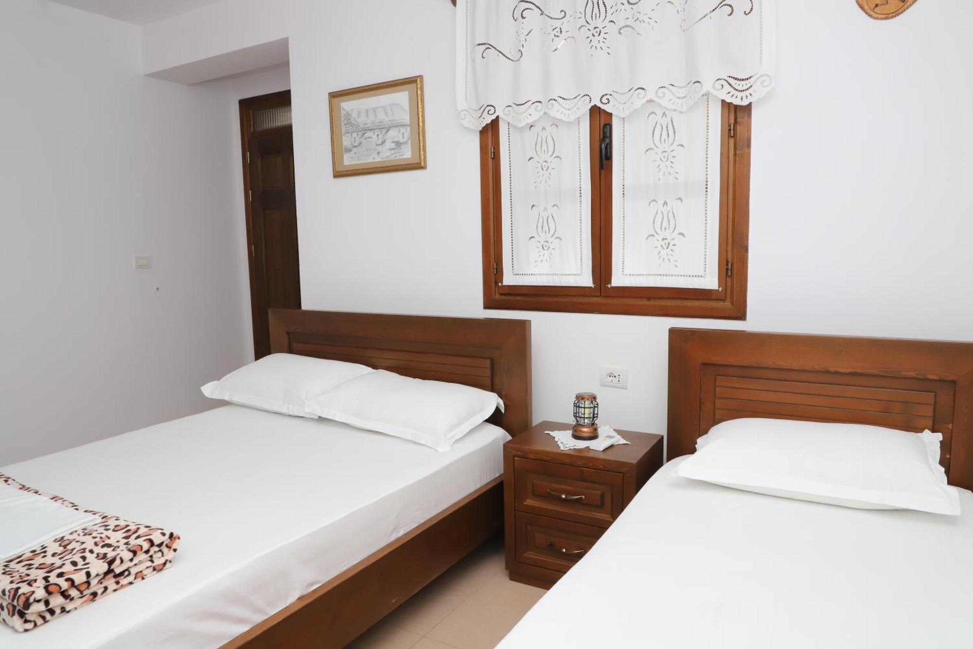Apartment Altin In Old Town Μπεράτ Εξωτερικό φωτογραφία