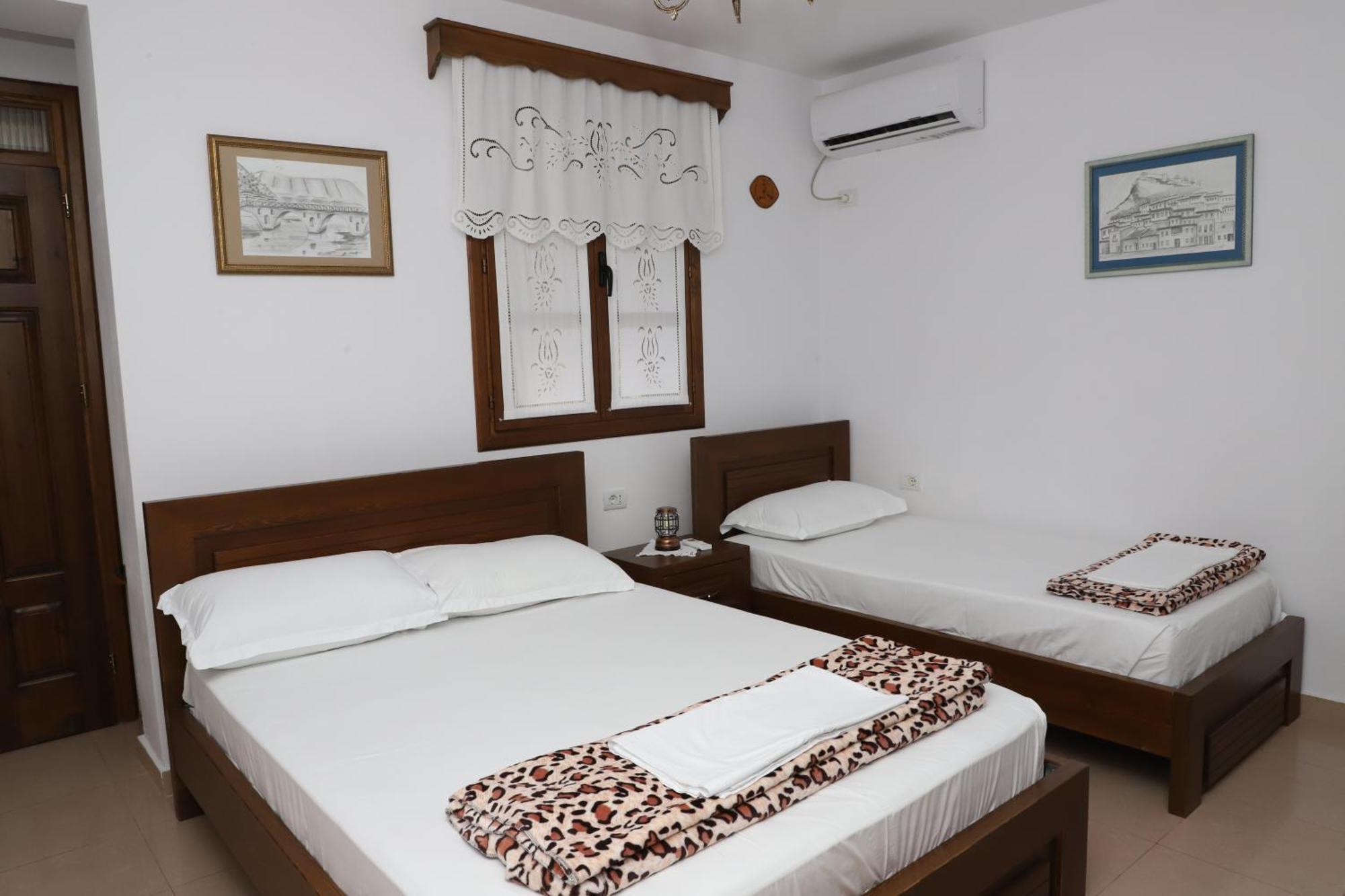 Apartment Altin In Old Town Μπεράτ Εξωτερικό φωτογραφία