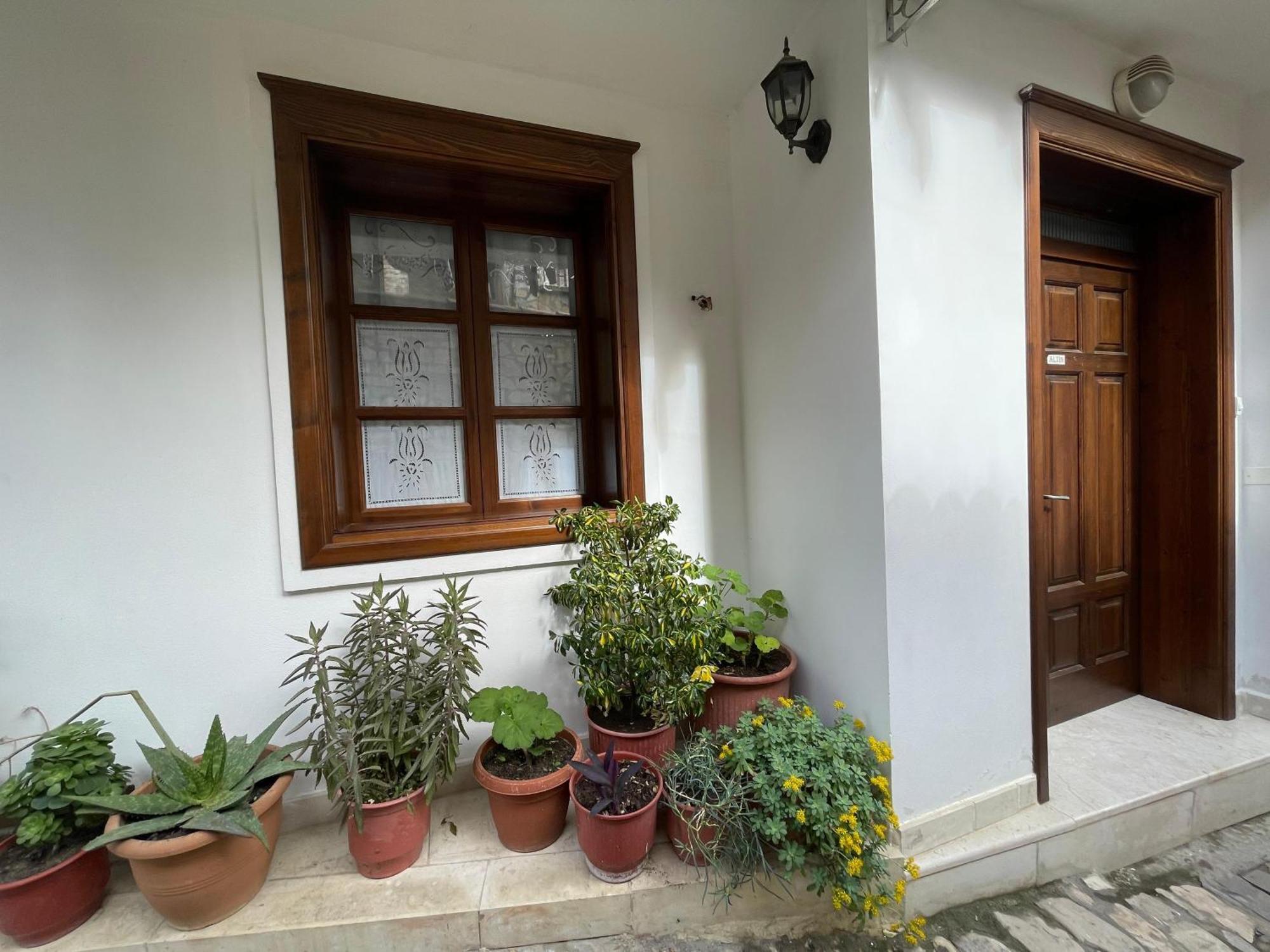 Apartment Altin In Old Town Μπεράτ Εξωτερικό φωτογραφία